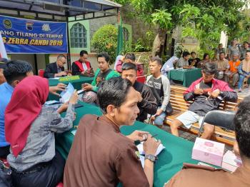 100 Pelanggar disidang ditempat